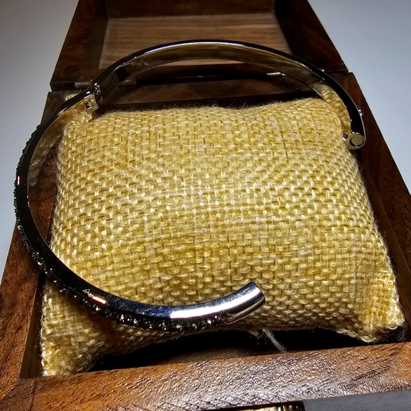 Swarovski Bangle Bracelet - Picture 4 of 4